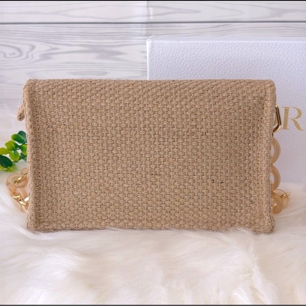 DIOR Beauty RAFFIA ACRYLIC CHAIN SHOULDER BAG - Picture 4 of 9